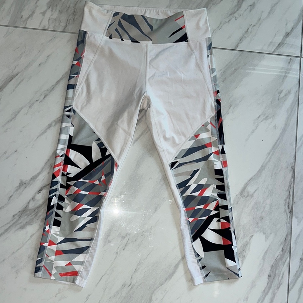 Used Stylish Geometric Print Leggings